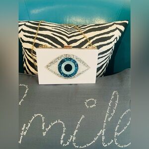 Cute clutch bag 🧿